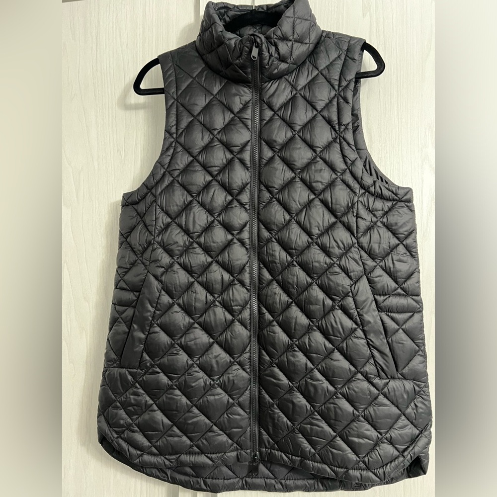 Athleta Whisper Featherless Puffer Vest - Black (Size Large/Long)